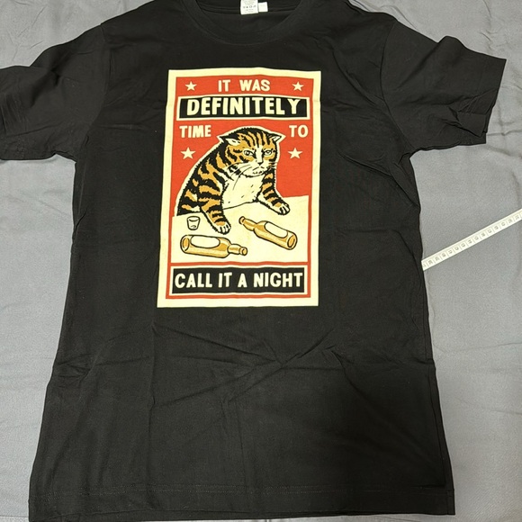 Drunk Cat LOL no tags but never worn, very cute and smoke free, bright graphic - Picture 2 of 3